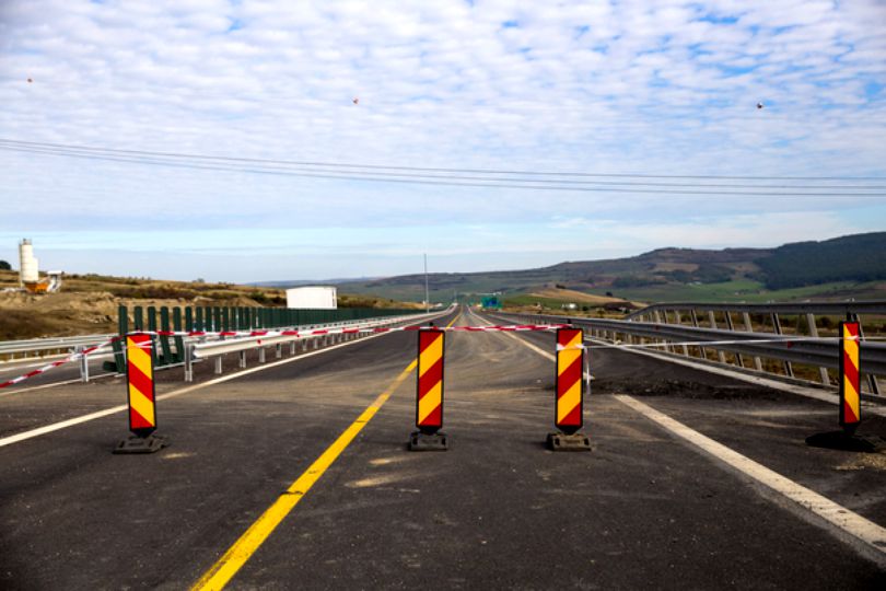 Constructorul autostrăzii surpate de pe A1, pe tronsonul Sibiu-Oraștie, obligat să dea înapoi peste 80 de milioane de lei Companiei Naționale de Administrare a Infrastructurii Rutiere