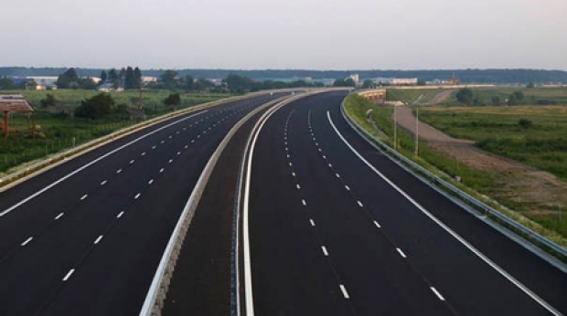 In 20 ani, vor fi construite doua autostrazi complete, care sa traverseze tara