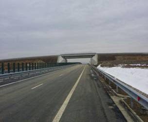 Şefii de la Drumuri îl verifică pe Meşterul Manole de pe autostrada Lugoj-Deva. Cum stau românii şi nu circulă pe un drum care a costat 125 de milioane de euro